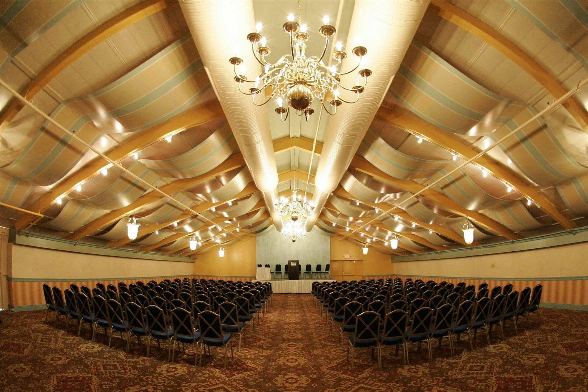 E Hotel Banquet & Conference Center Edison Ngoại thất bức ảnh